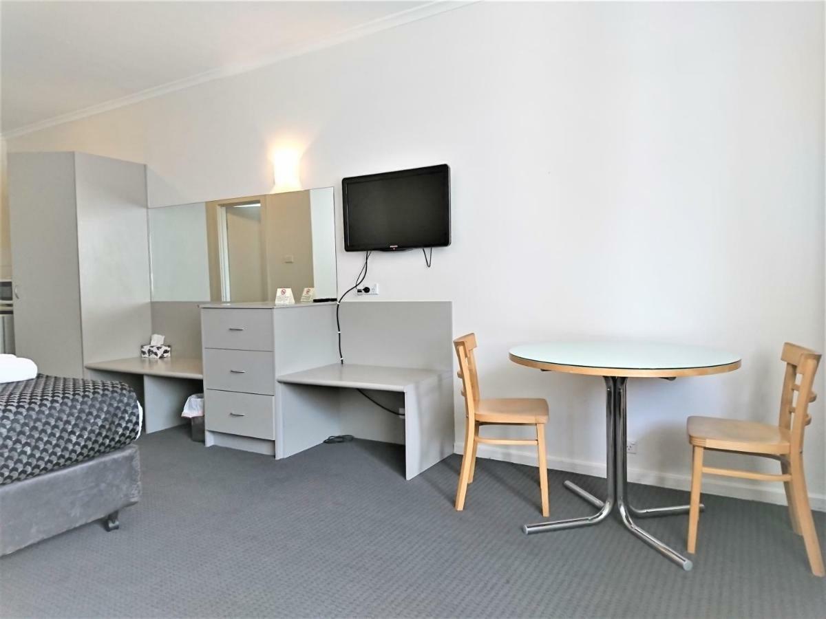 Glenelg Beach Gateway Studio Apartment Exterior photo