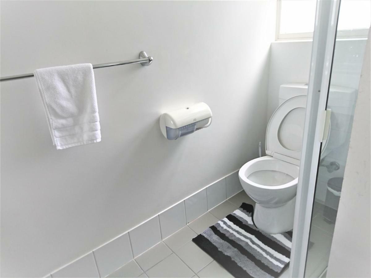 Glenelg Beach Gateway Studio Apartment Exterior photo